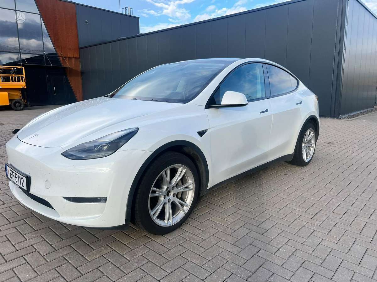 Tesla Model Y, 81 kWh, off-road / crossover