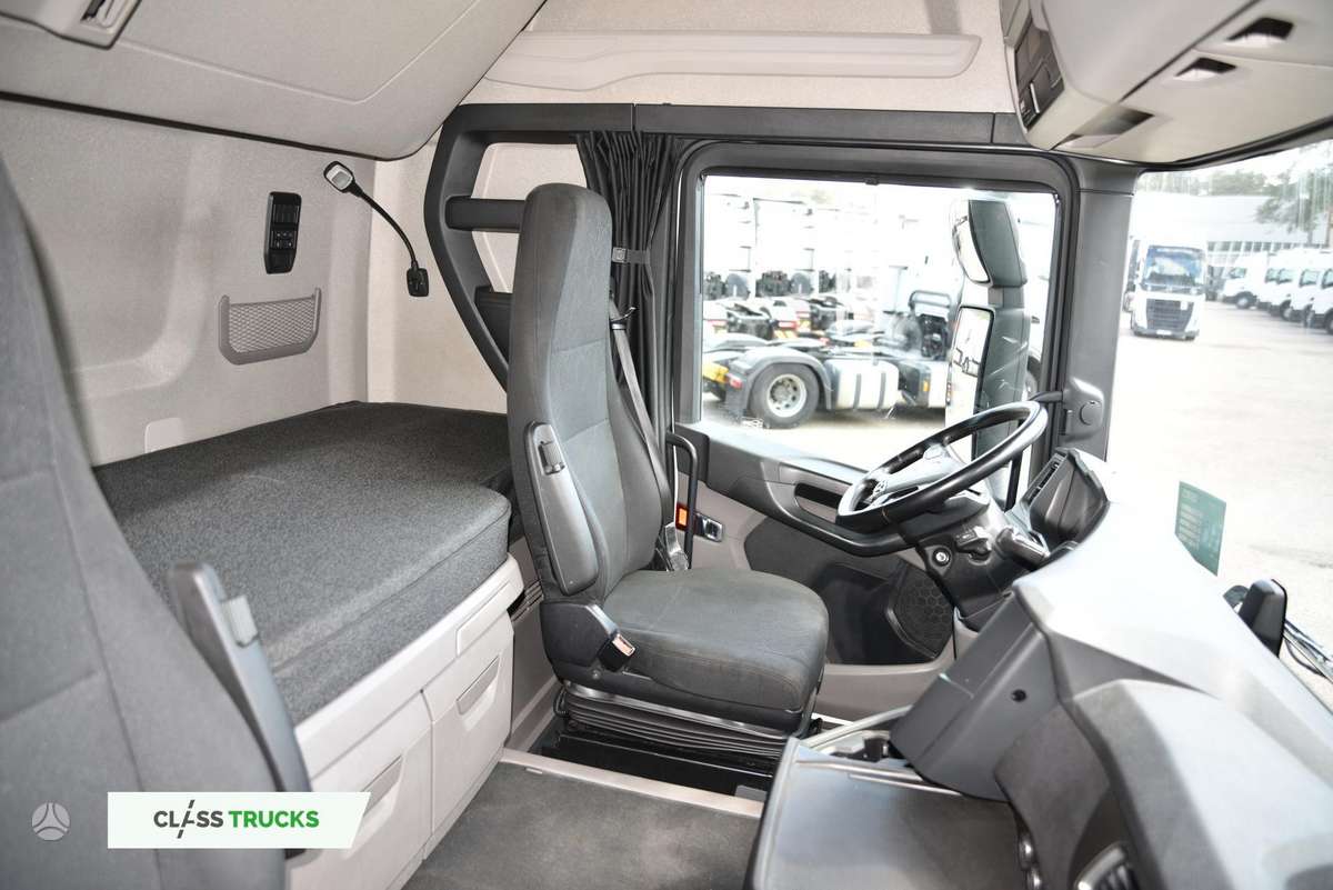 Scania R460 CR20H ACC ADAS Package, double sleeper