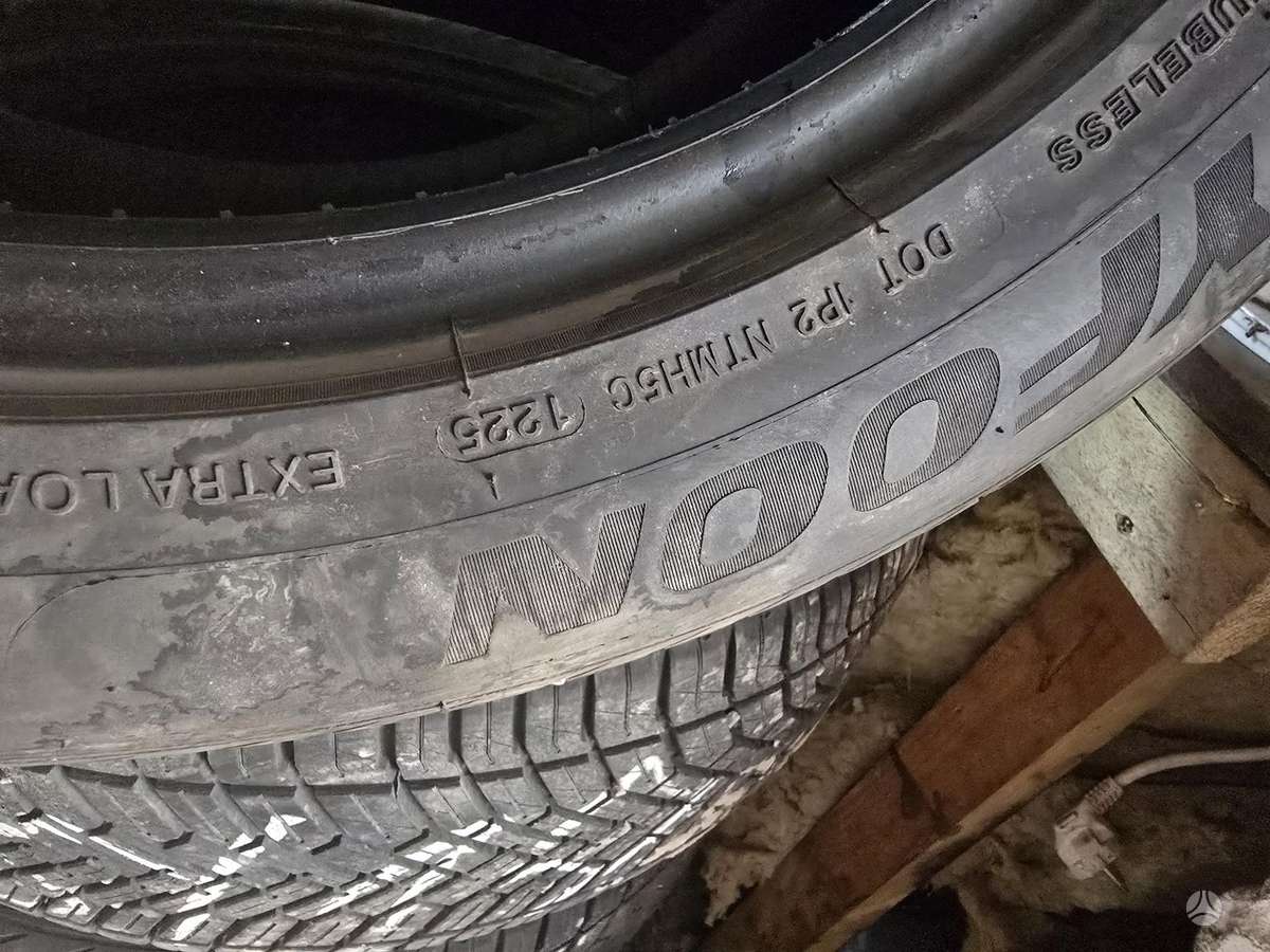 Tyfoon, universalios 215/55 R17