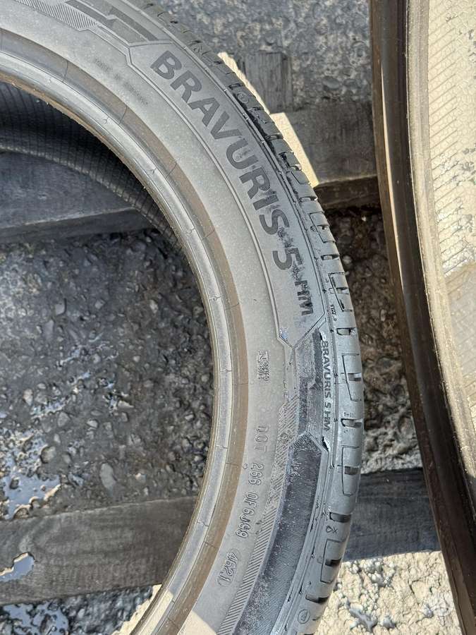 Barum BRAVURIS 5, летние 255/45 R20