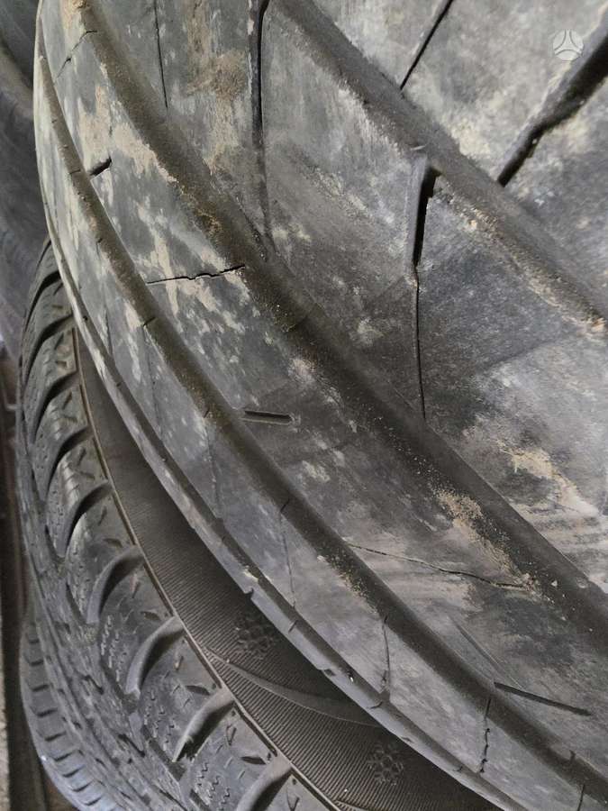 Kumho, vasarinės 235/45 R17