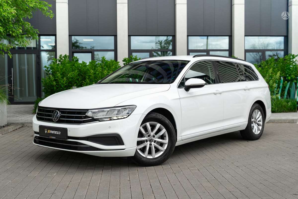 Volkswagen Passat - 1