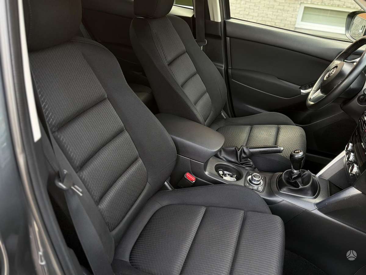 Mazda CX-5, 2.2 l., off-road / crossover