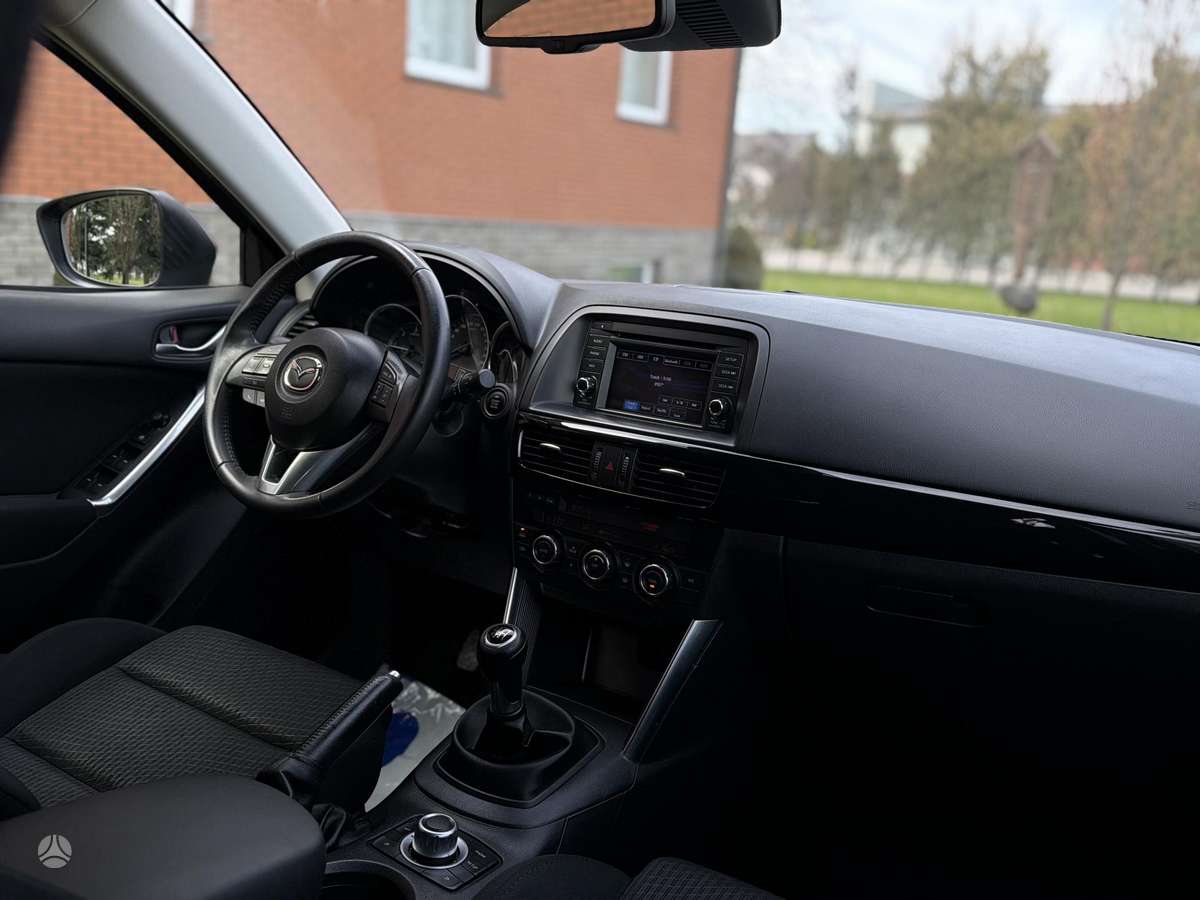 Mazda CX-5, 2.2 l., off-road / crossover
