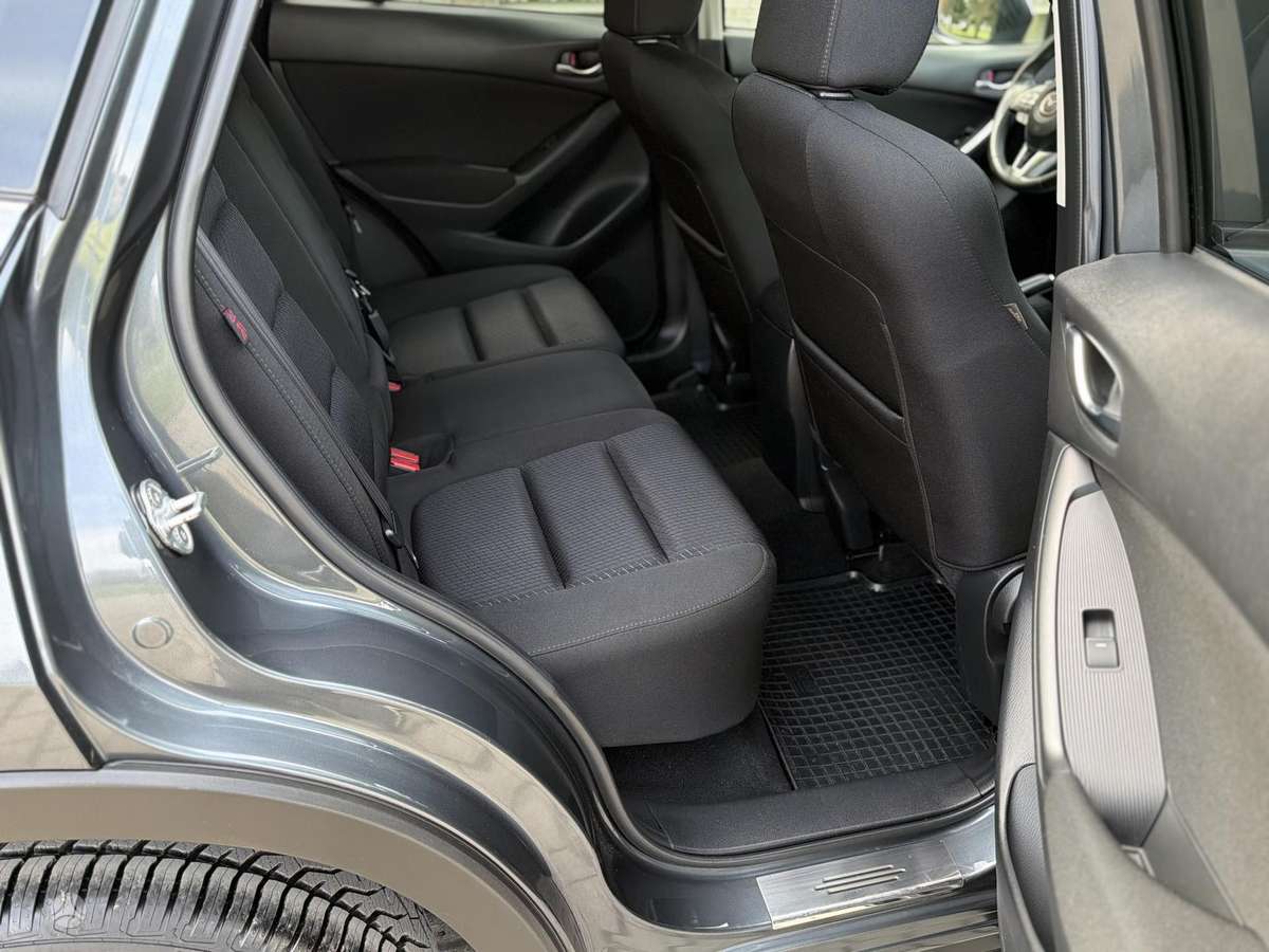 Mazda CX-5, 2.2 l., off-road / crossover