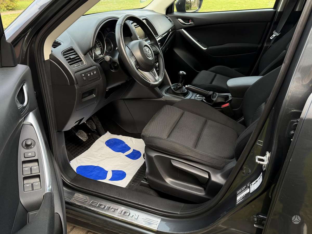 Mazda CX-5, 2.2 l., off-road / crossover