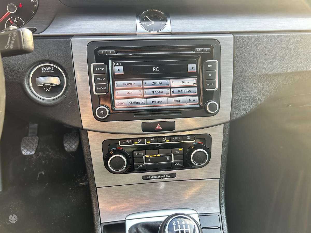 Volkswagen Passat - 6