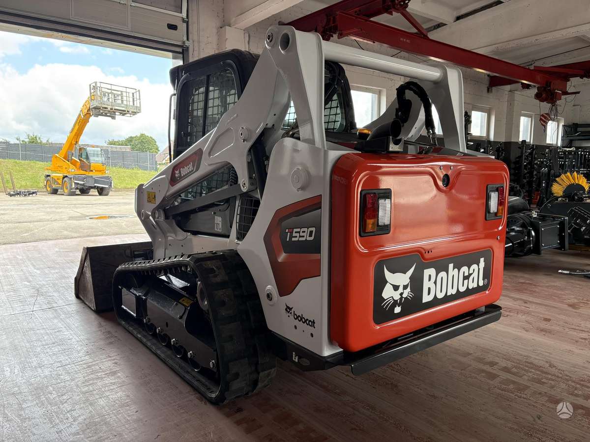 Bobcat T590, mini loaders