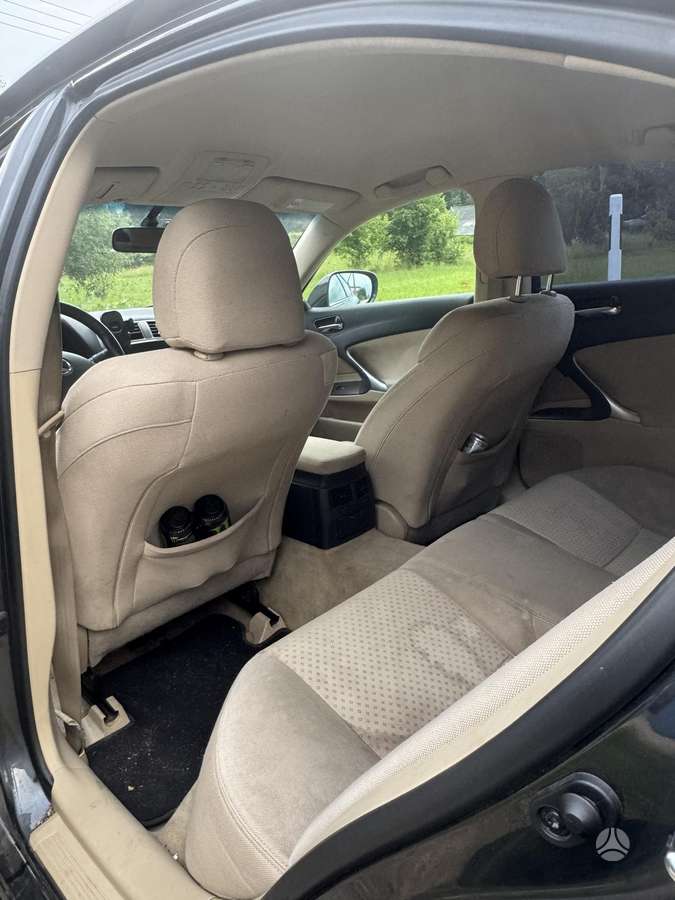 Lexus IS 220, 2.2 l., Седан