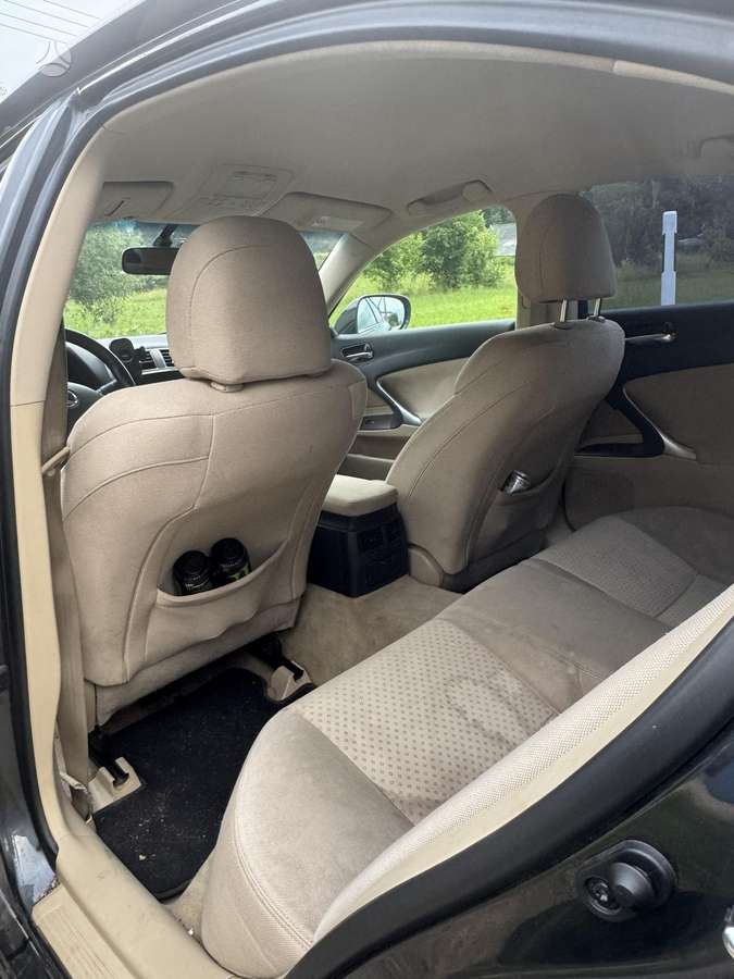 Lexus IS 220, 2.2 l., Седан