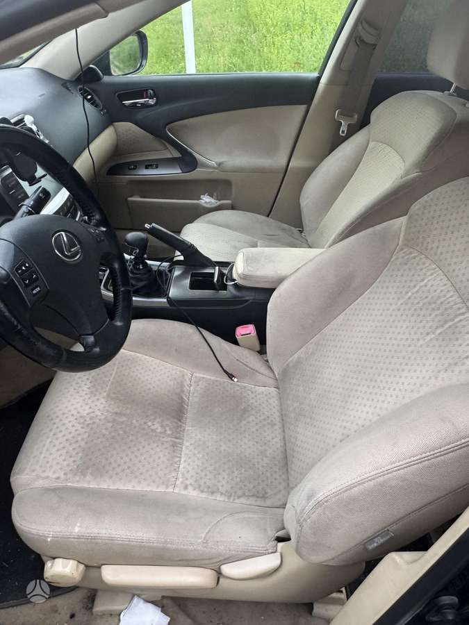 Lexus IS 220, 2.2 l., Седан
