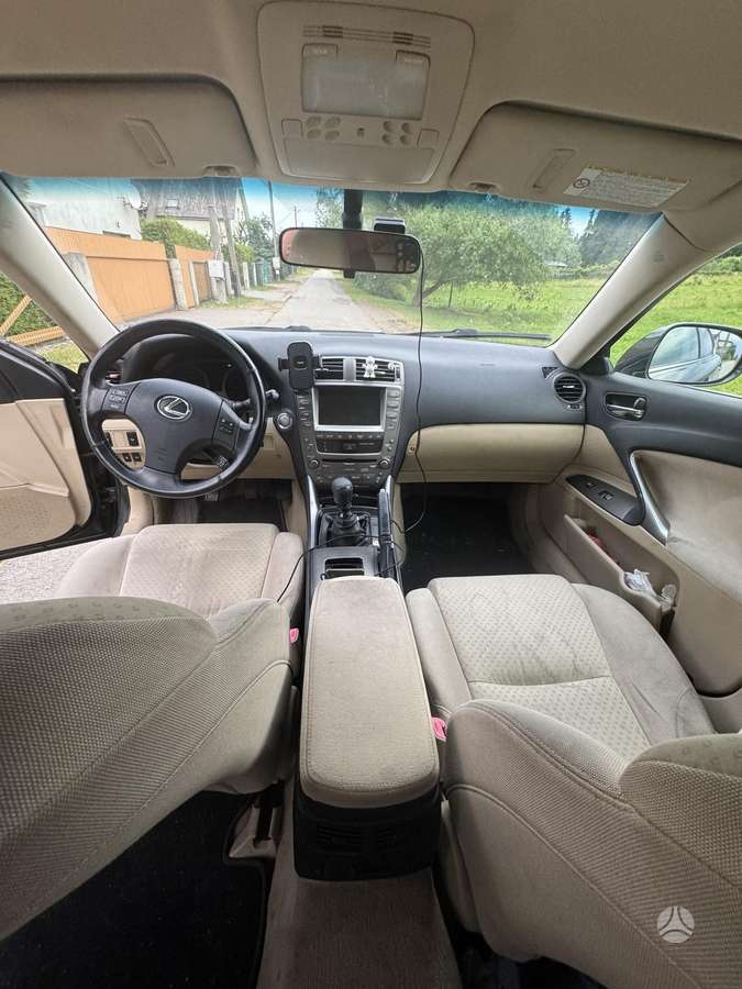 Lexus IS 220, 2.2 l., Седан