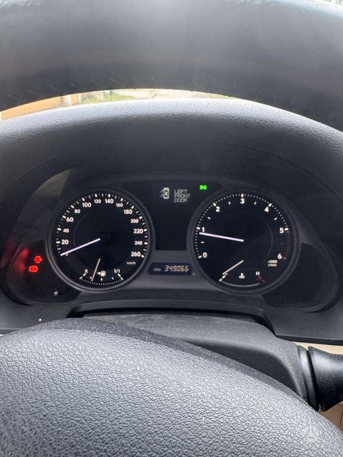 Lexus IS 220, 2.2 l., Седан