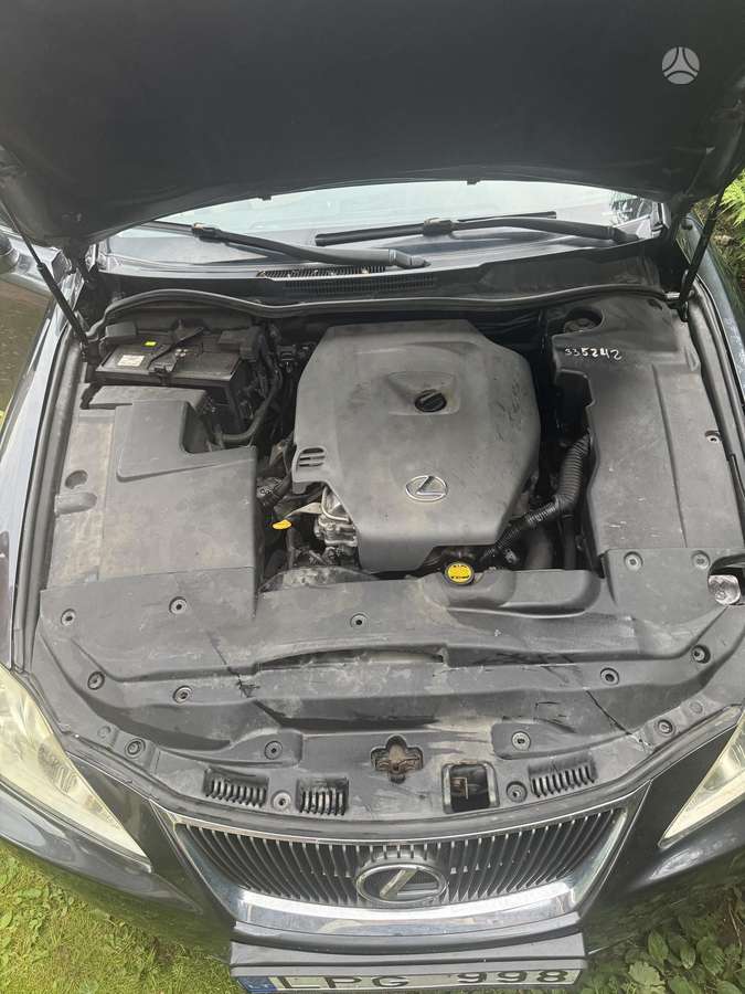 Lexus IS 220, 2.2 l., Седан