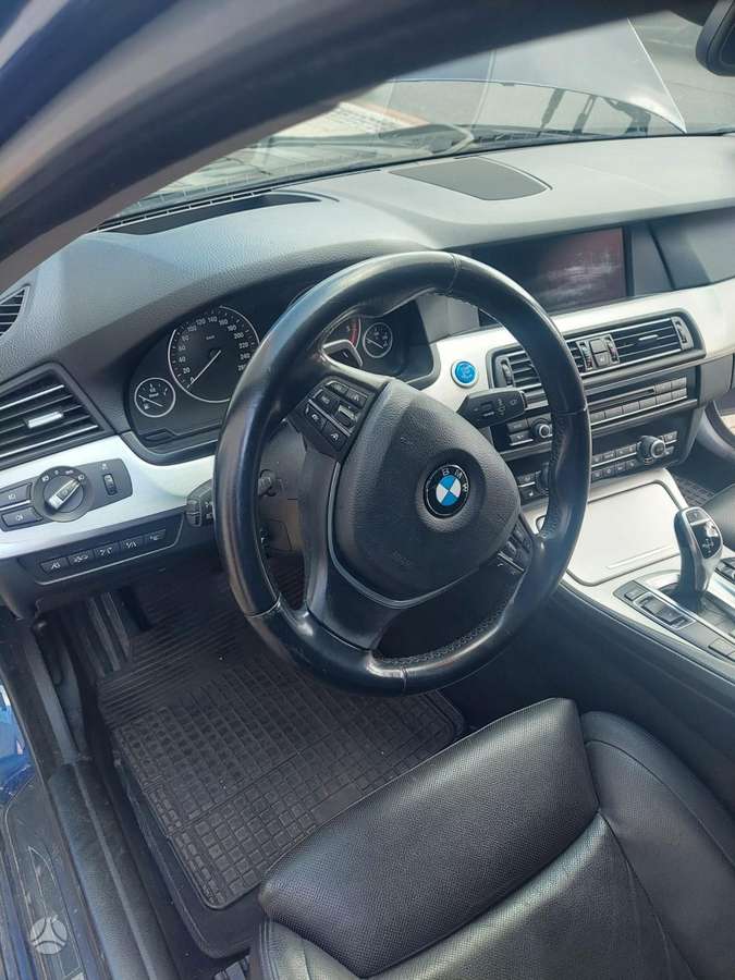 BMW 530, Универсал