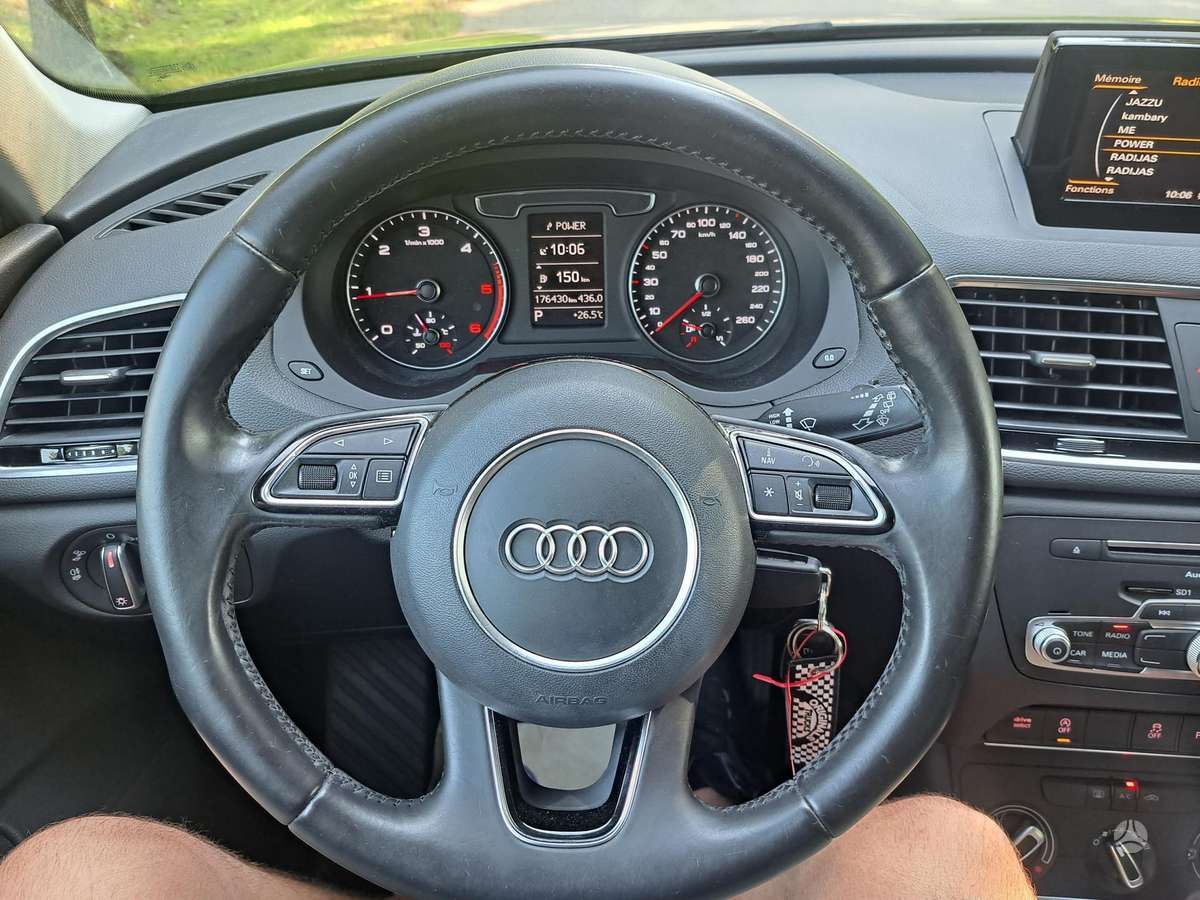 Audi Q3, 2.0 l., Внедорожник / Кроссовер