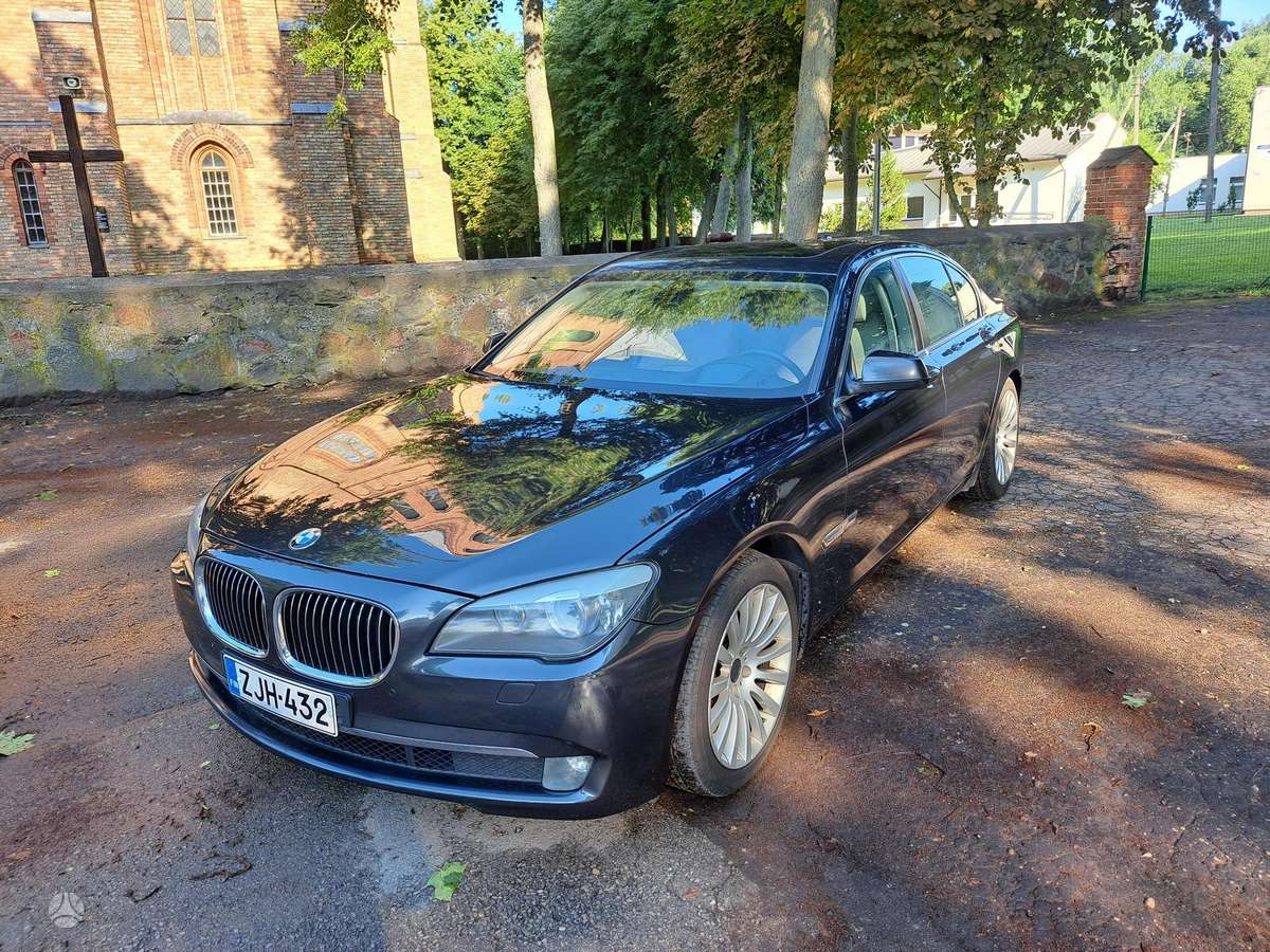 BMW 730, 3.0 l., Седан