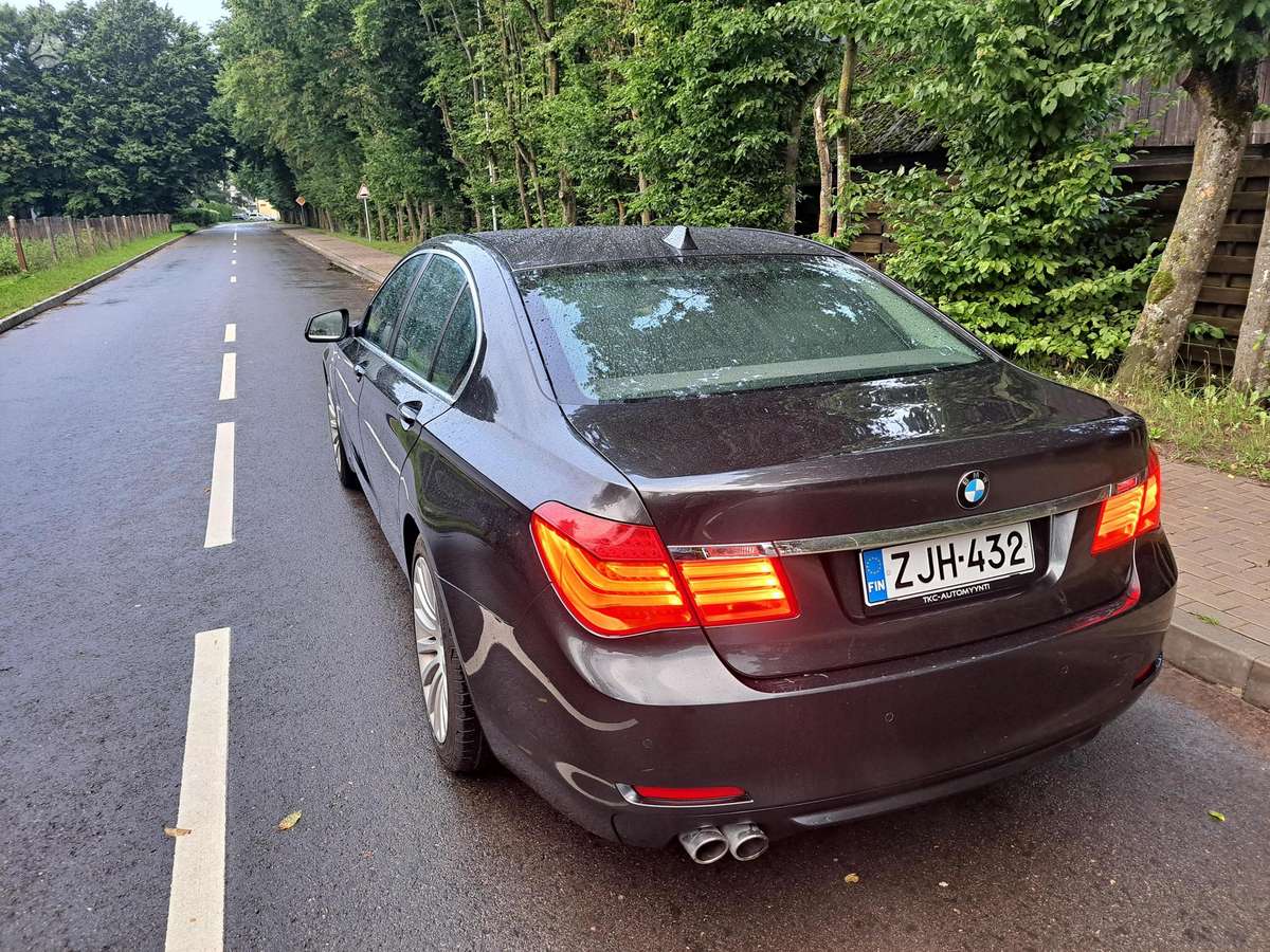 BMW 730, 3.0 l., Седан