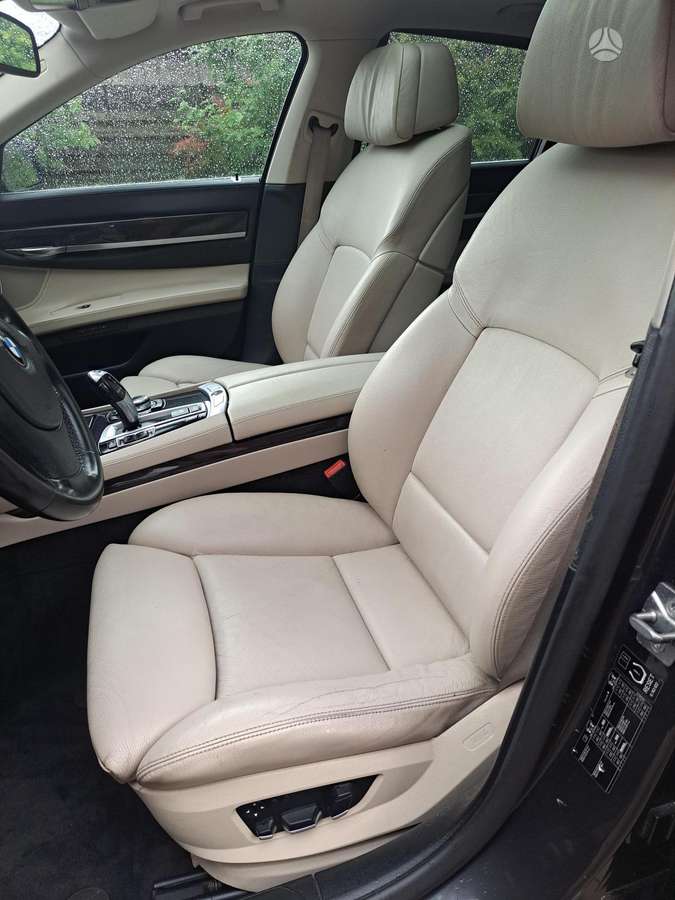 BMW 730, 3.0 l., Седан