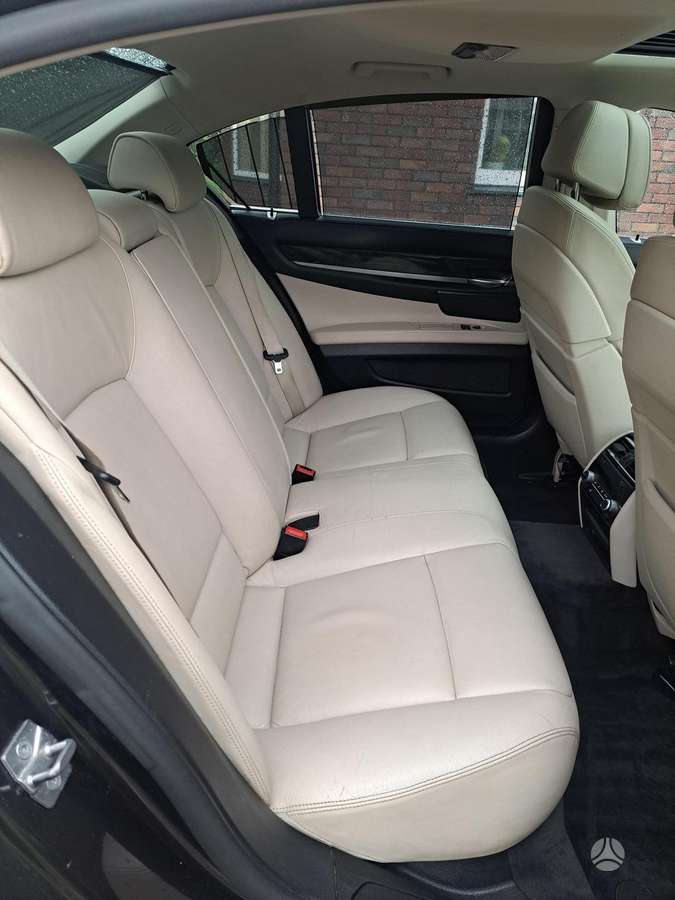 BMW 730, 3.0 l., Седан