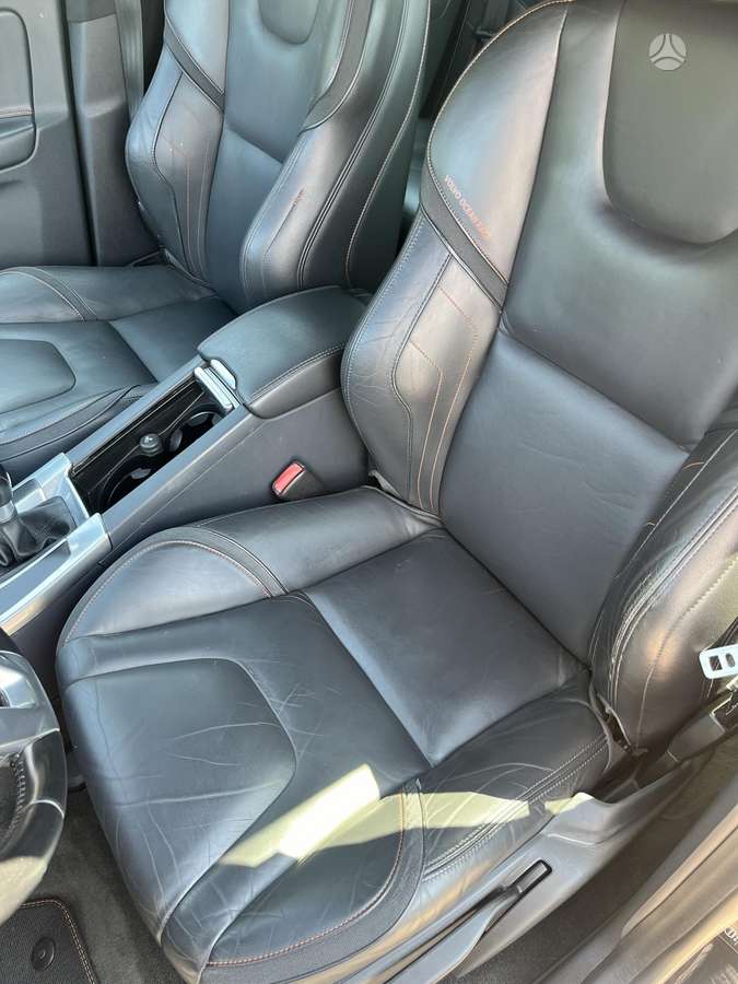 Volvo XC60 - 11