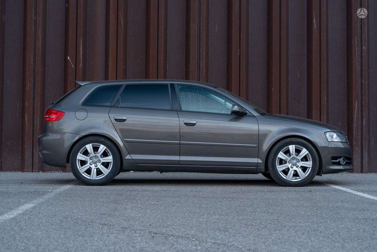 Audi A3, 1.6 l., Хэтчбек