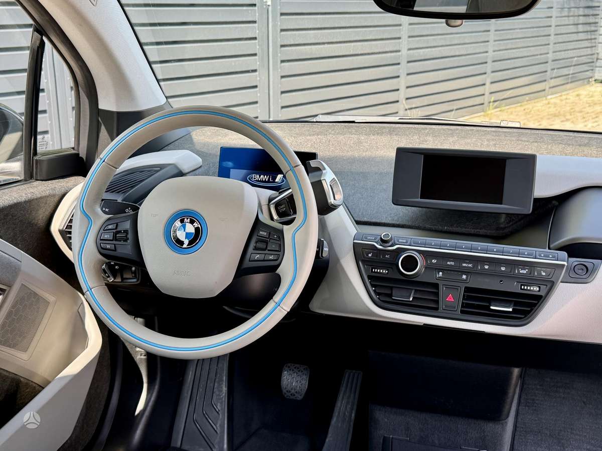 BMW i3, 33 kWh, hatchback