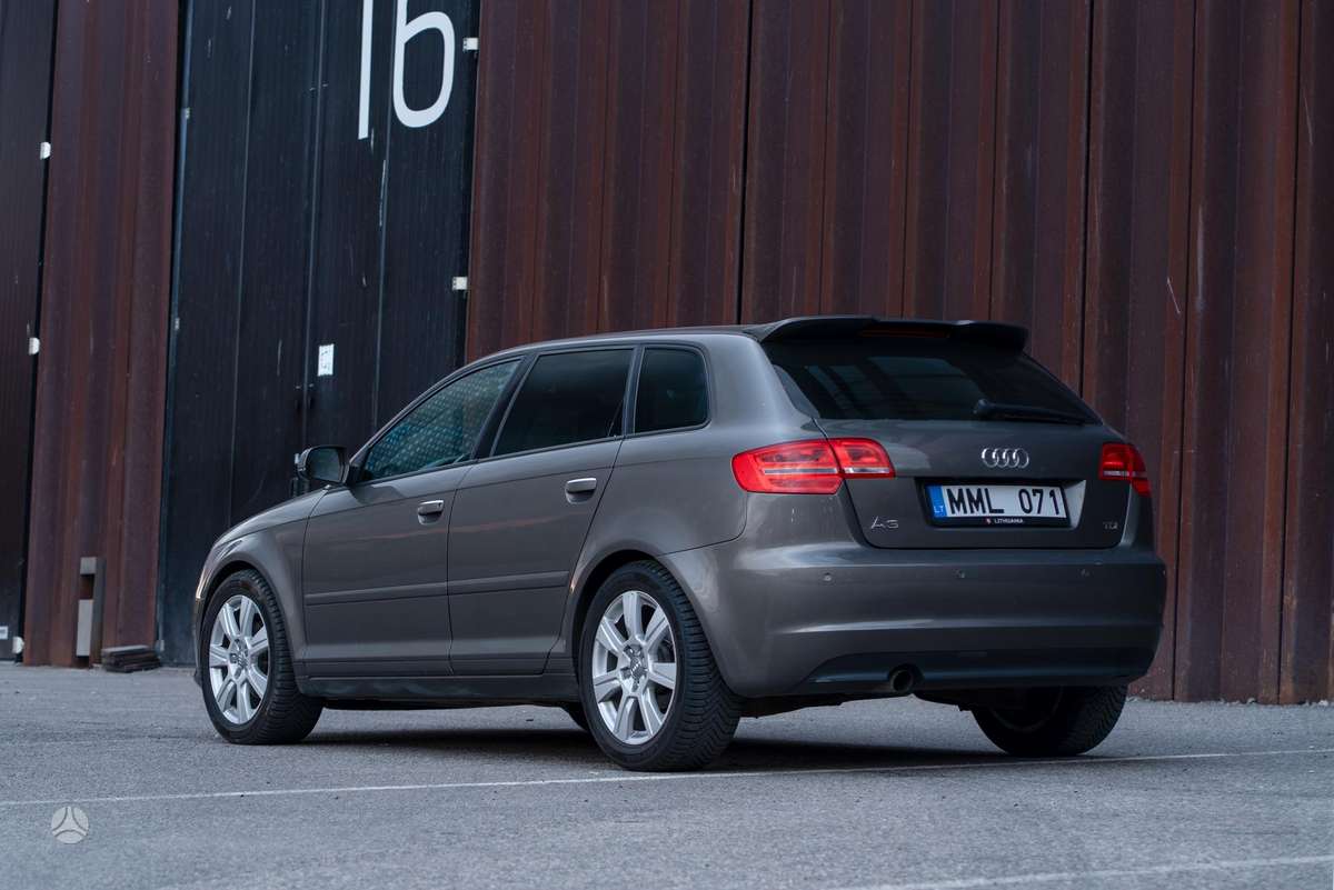 Audi A3, 1.6 l., Хэтчбек