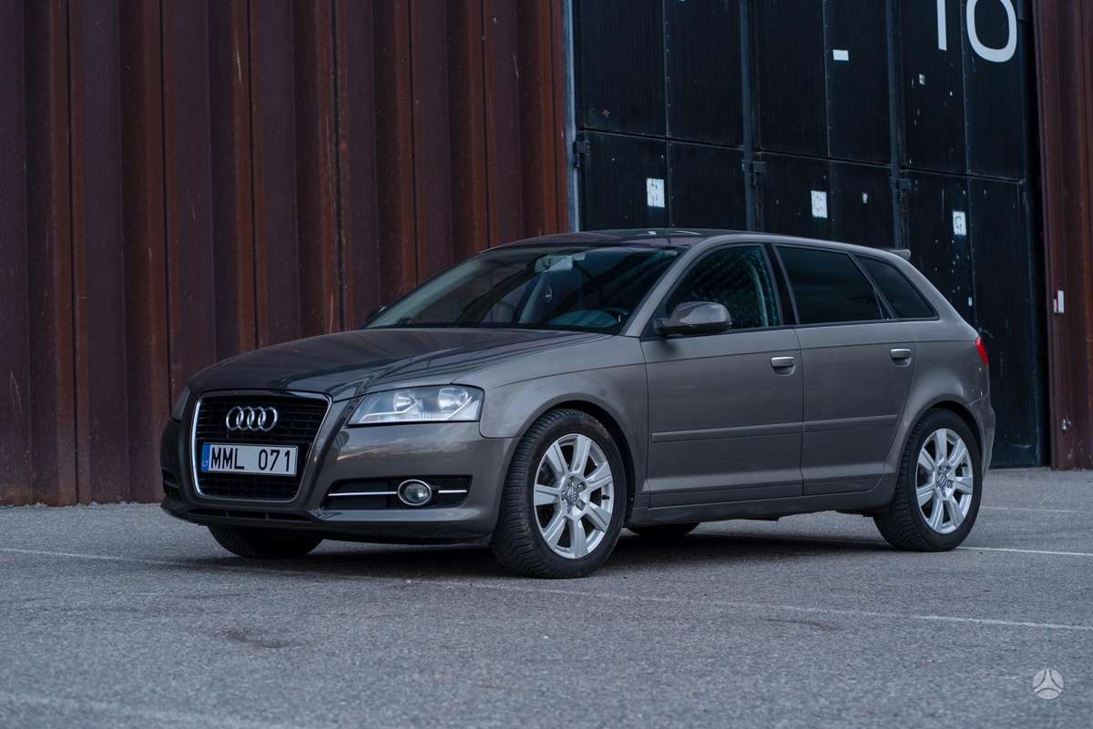 Audi A3, 1.6 l., Хэтчбек
