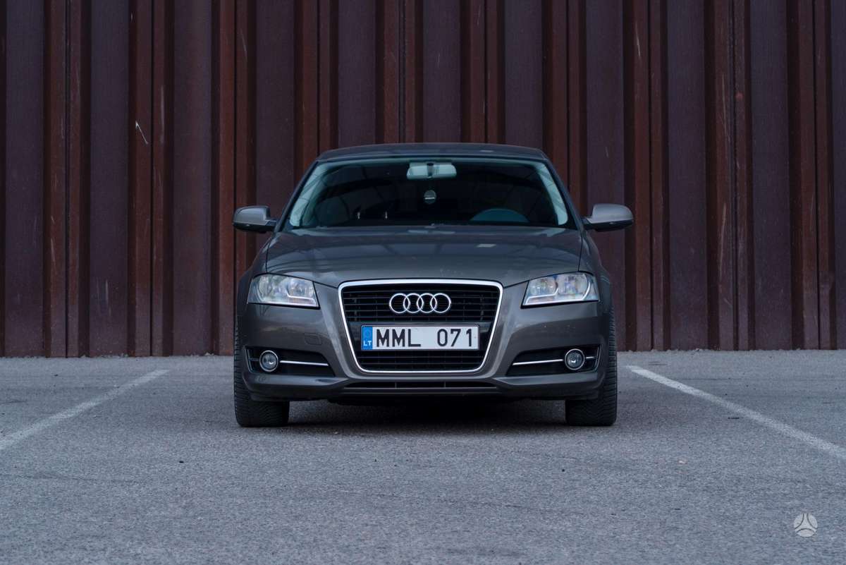 Audi A3, 1.6 l., hatchback