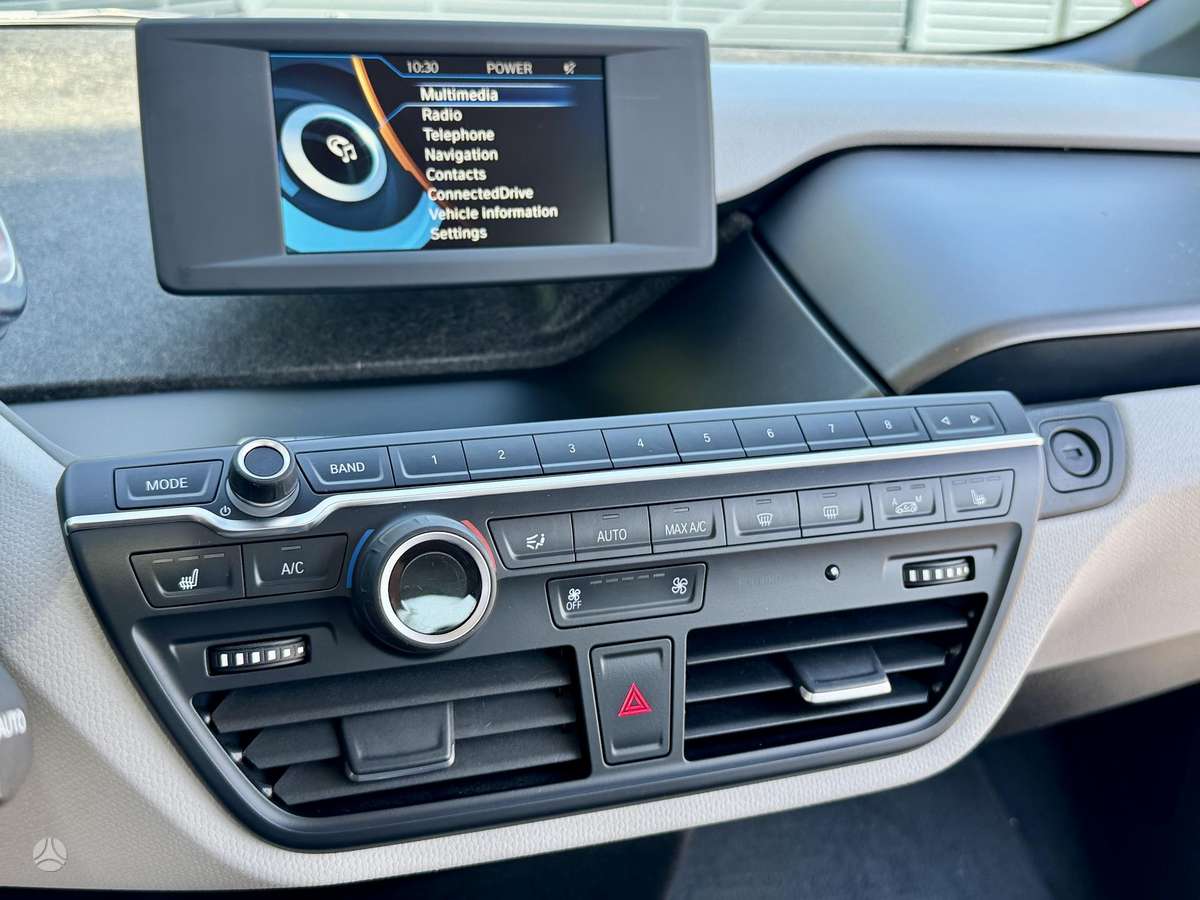 BMW i3, Хэтчбек
