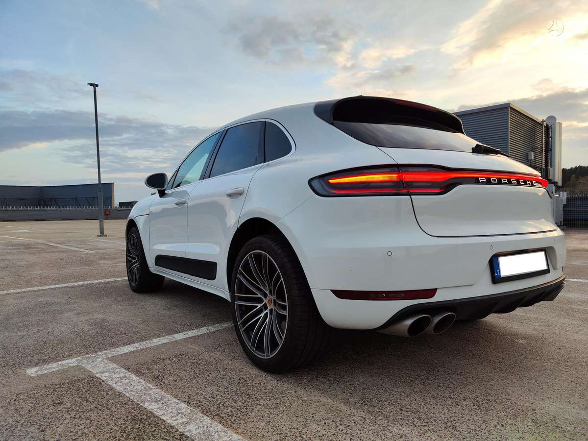 Porsche Macan - 2