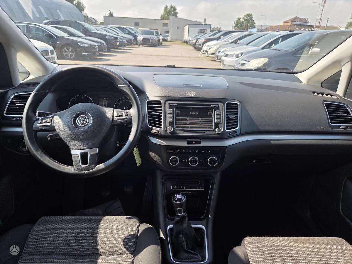 Volkswagen Sharan - 9