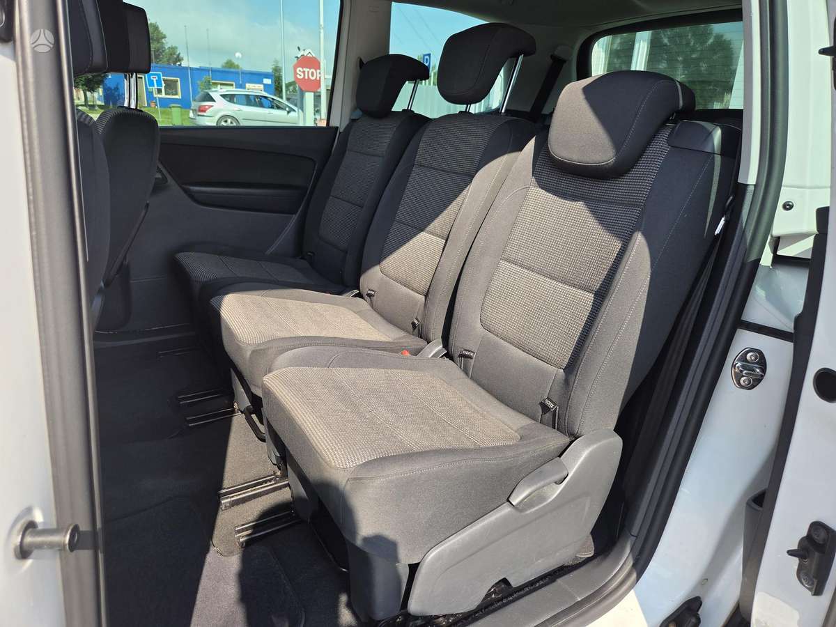 Volkswagen Sharan - 12