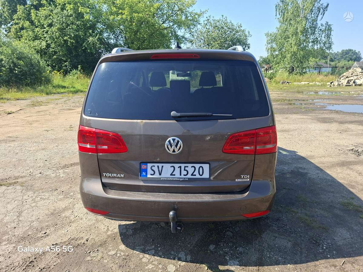 Volkswagen Touran - 9