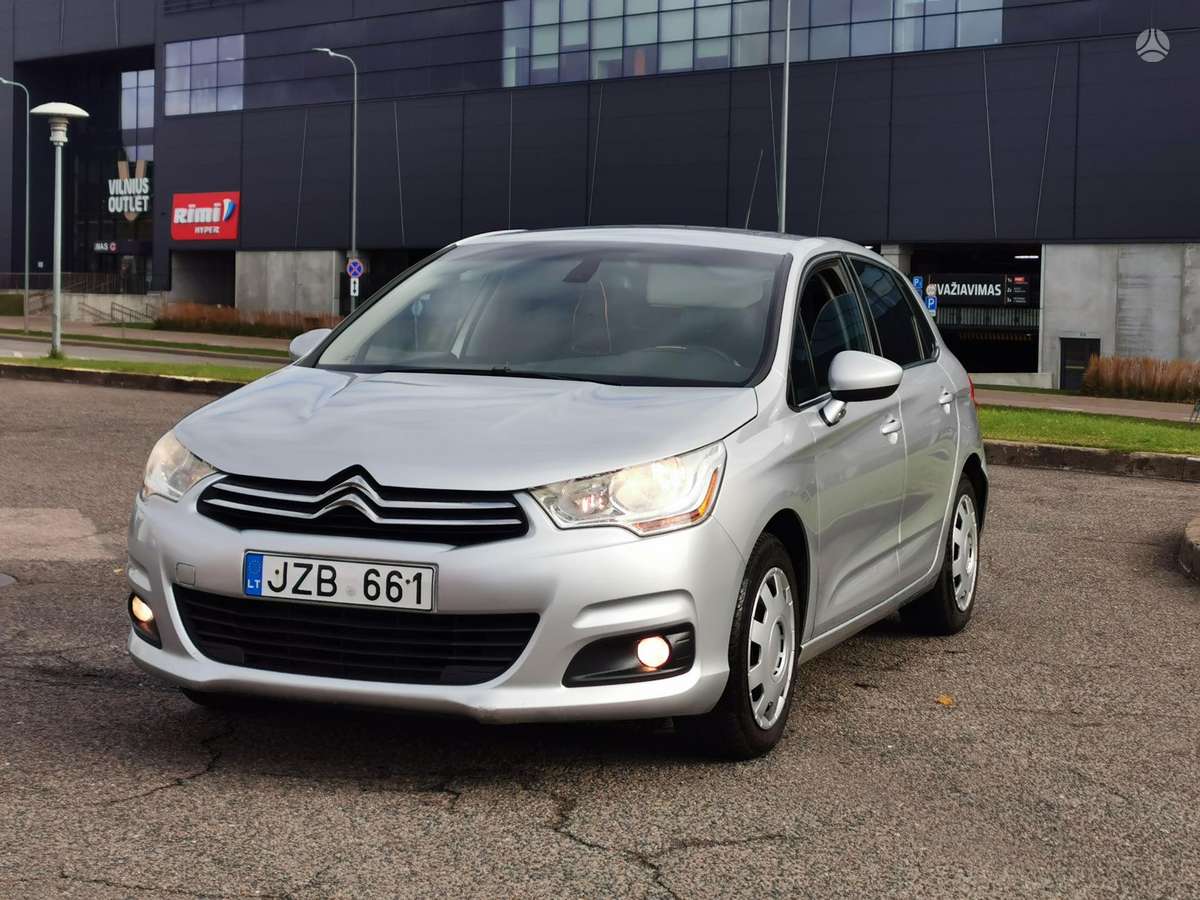 Citroen C4, 1.6 l., hatchback