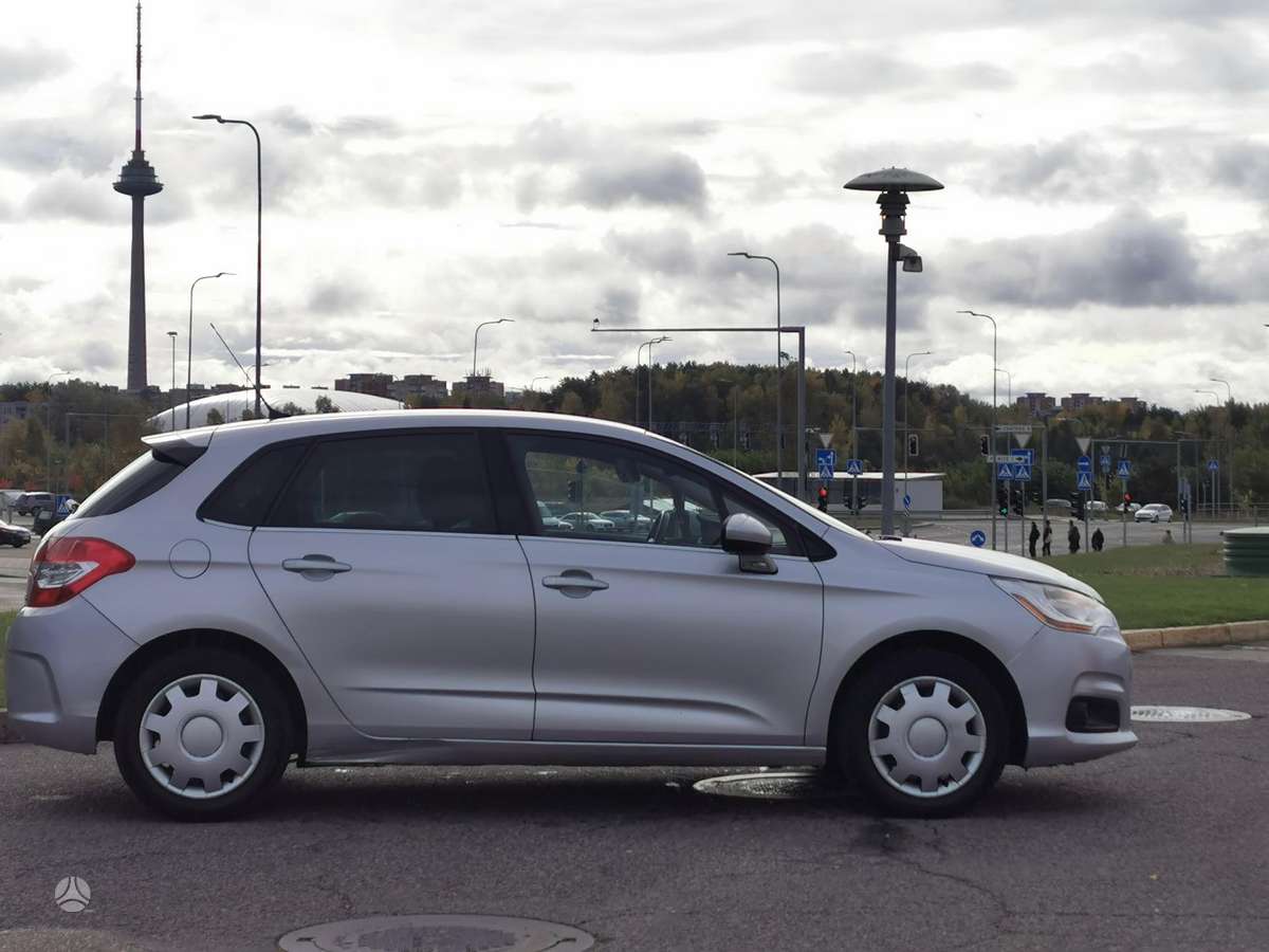 Citroen C4, 1.6 l., Хэтчбек