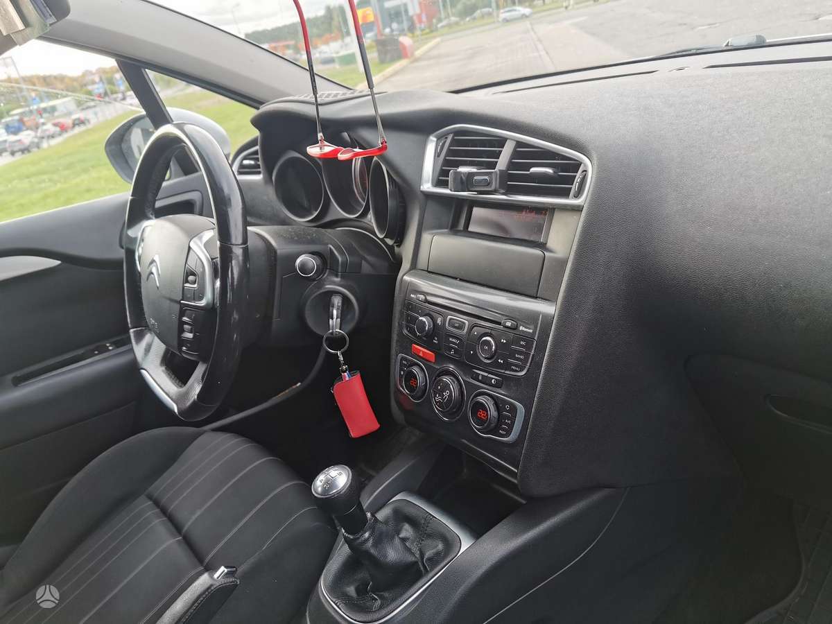 Citroen C4, 1.6 l., Хэтчбек
