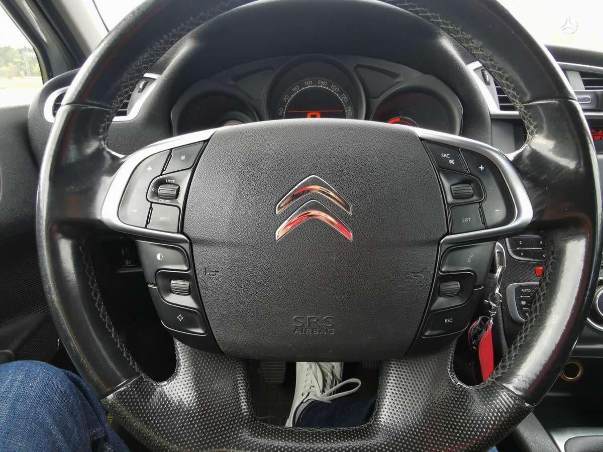 Citroen C4, 1.6 l., hatchback