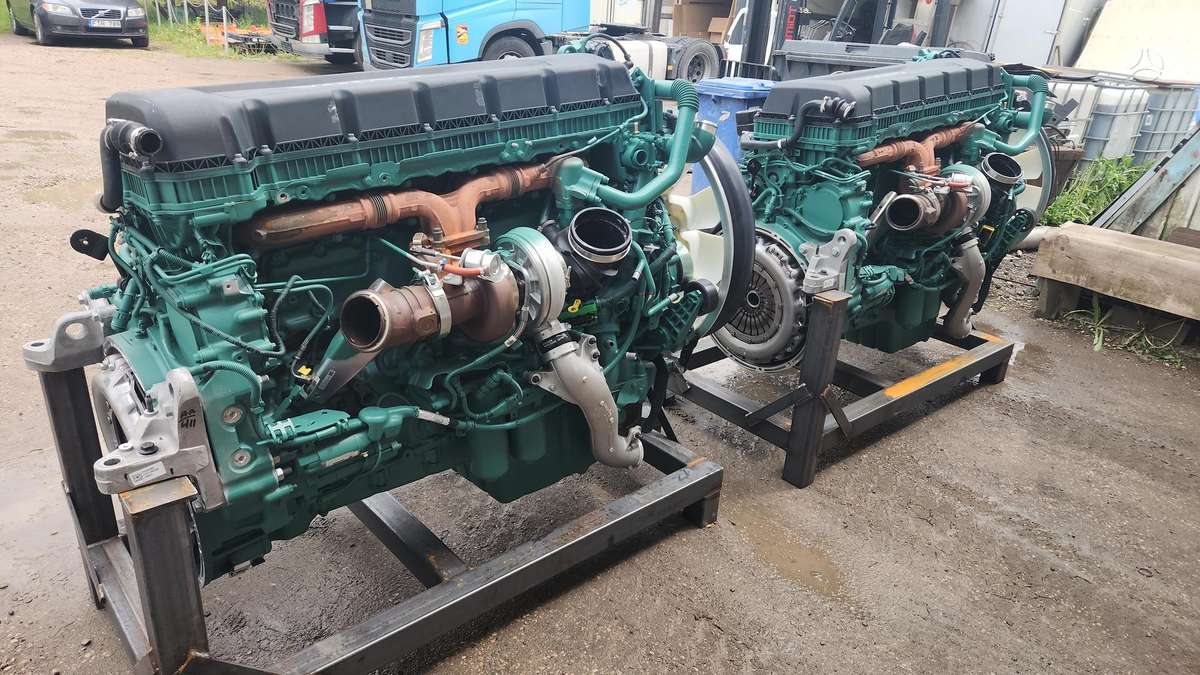 Volvo Variklis naujas D13K7 DALIMIS, тягачи