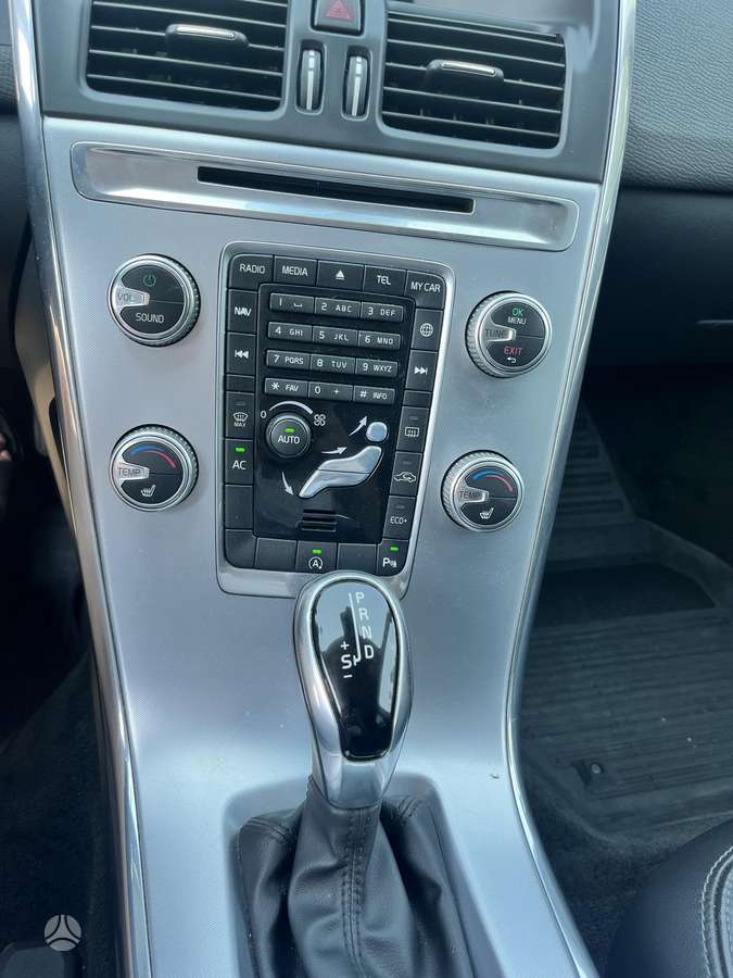 Volvo XC60 - 8