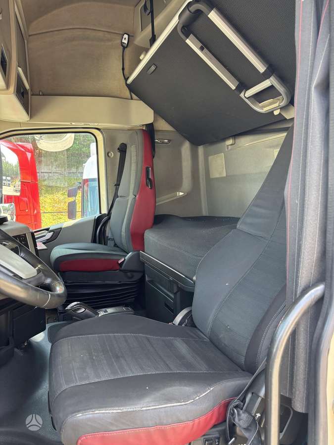 Volvo FH460, container trucks