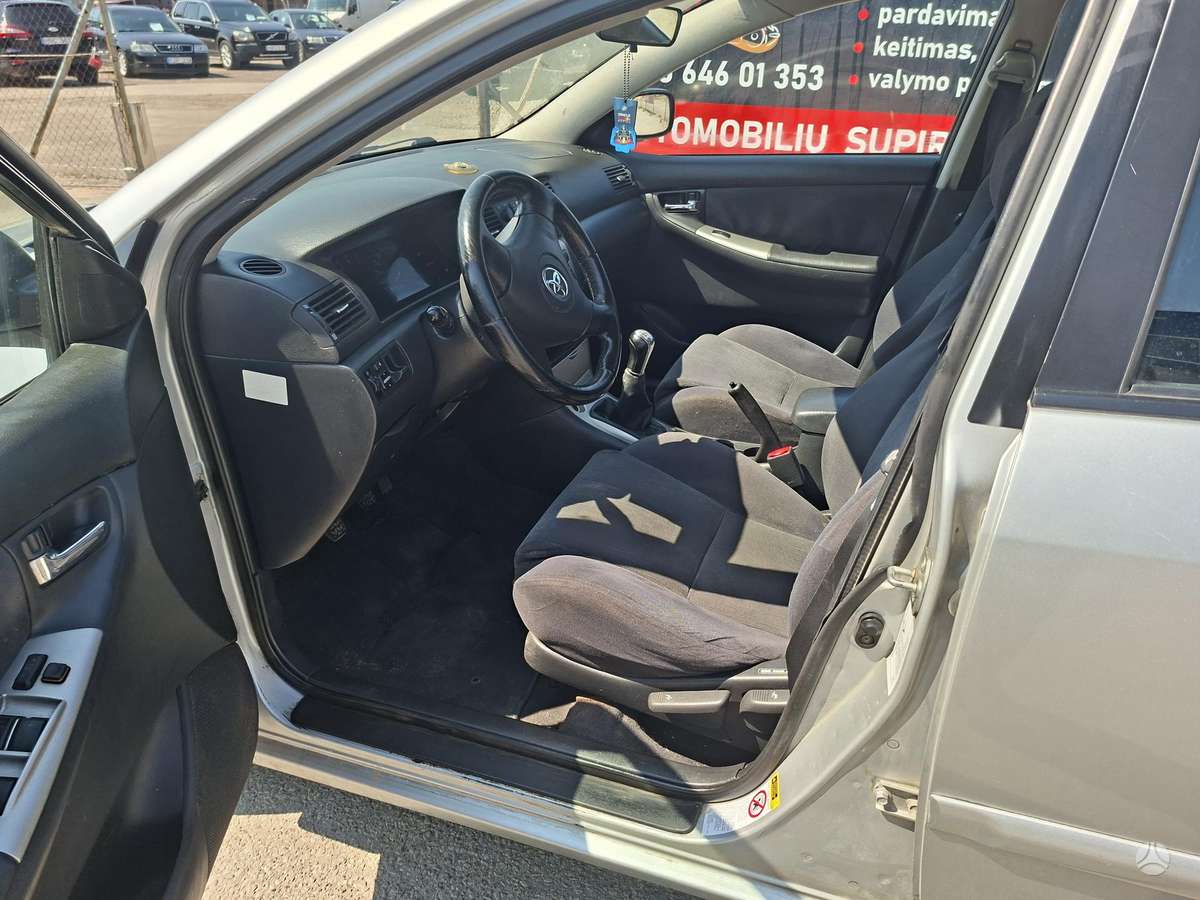 Toyota Corolla, 2.0 l., hatchback
