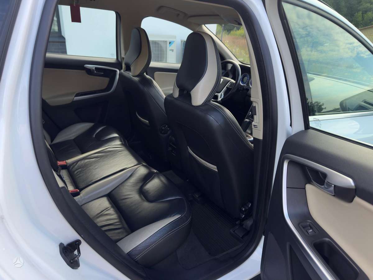 Volvo XC60 - 8