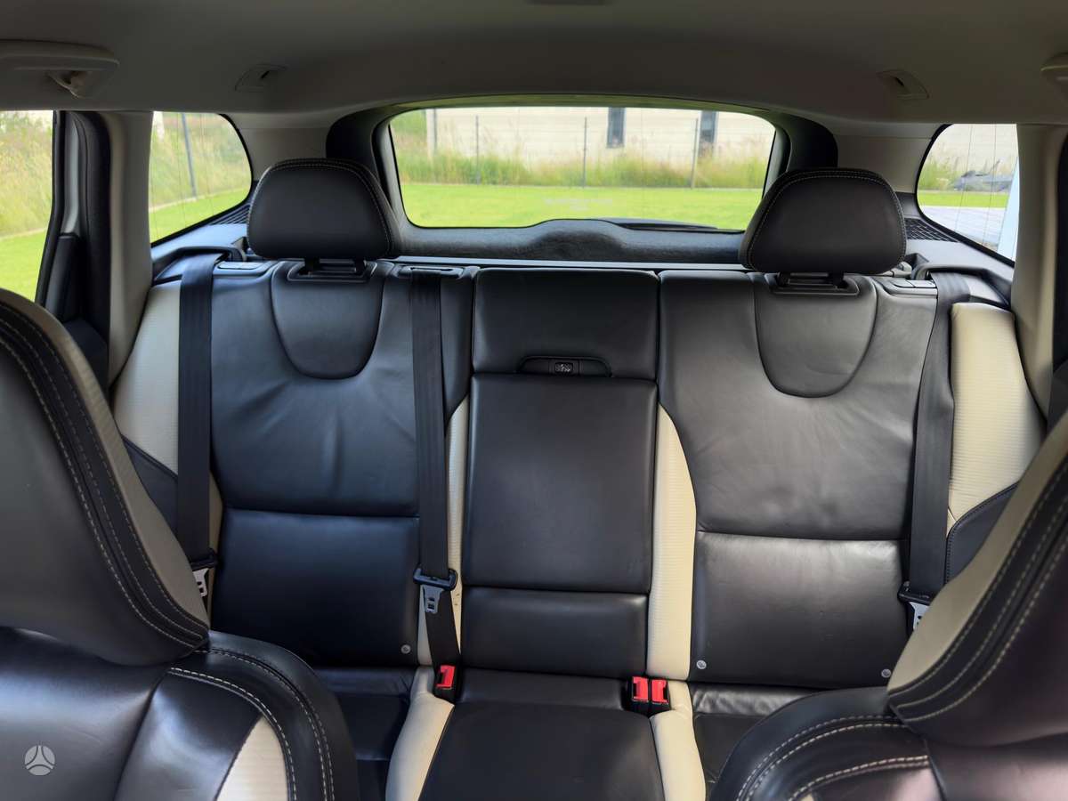 Volvo XC60 - 9