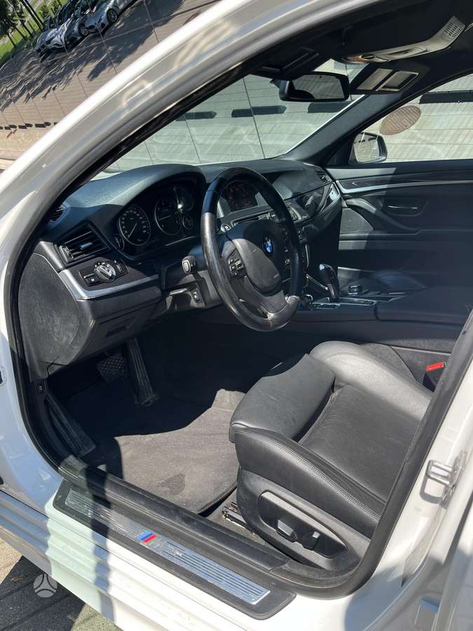 BMW 520, 2.0 l., Седан