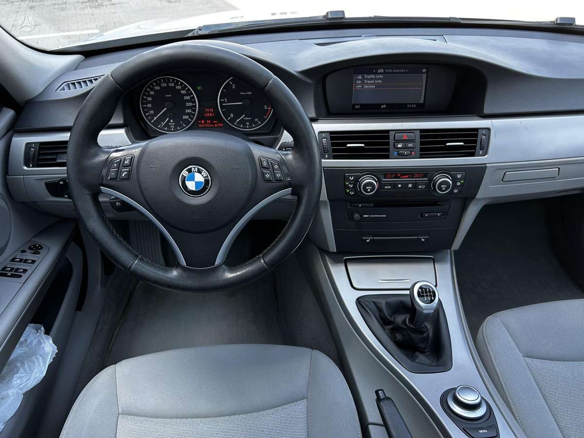 BMW 320, 2.0 l., universalas