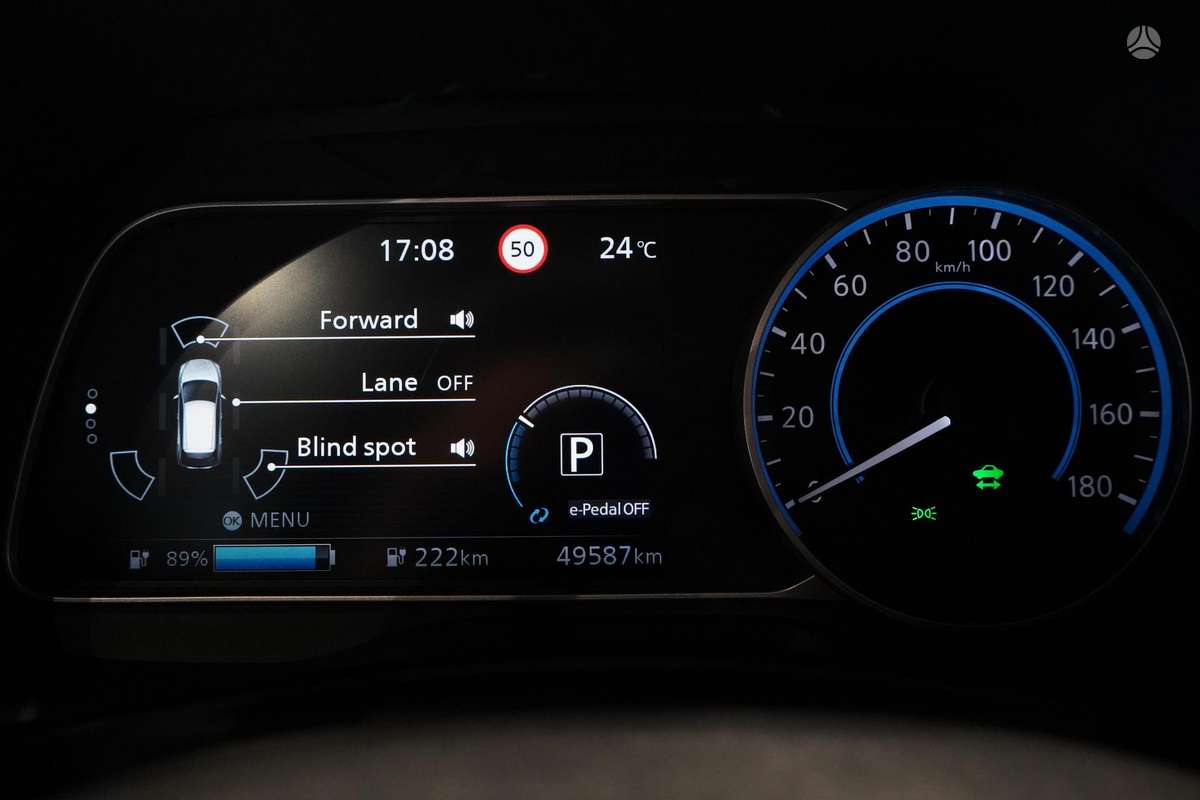Nissan Leaf, 40 kWh, hatchback