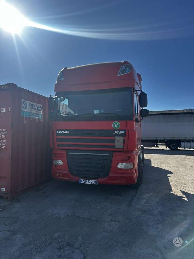 DAF XF105.460, 2 спальных места