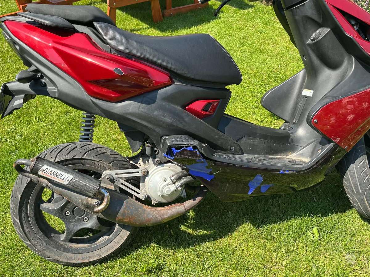 Yamaha Aerox 50cc, мотороллеры / мопеды